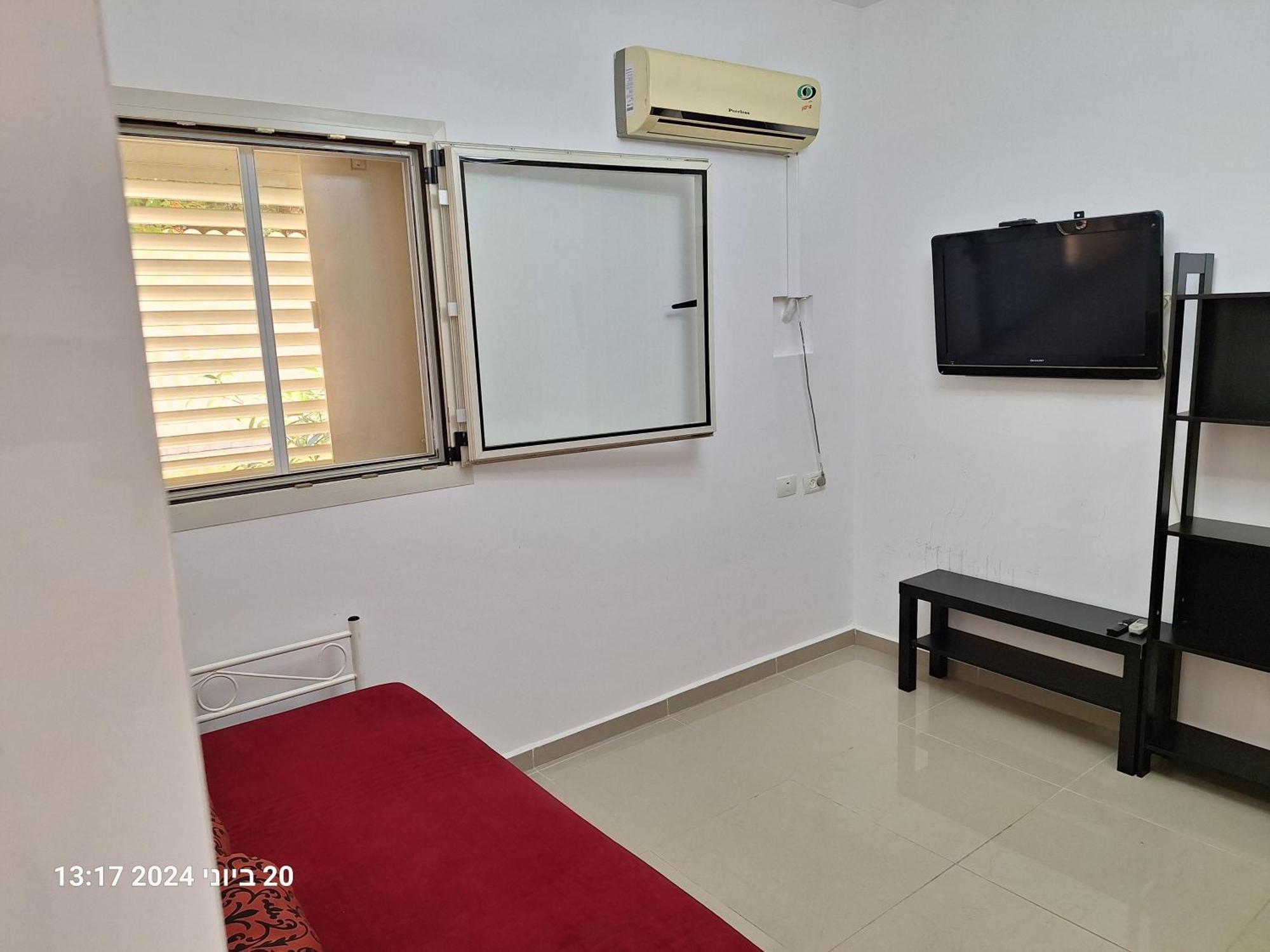 הבית הירוק Hotel Karmiel Exterior foto